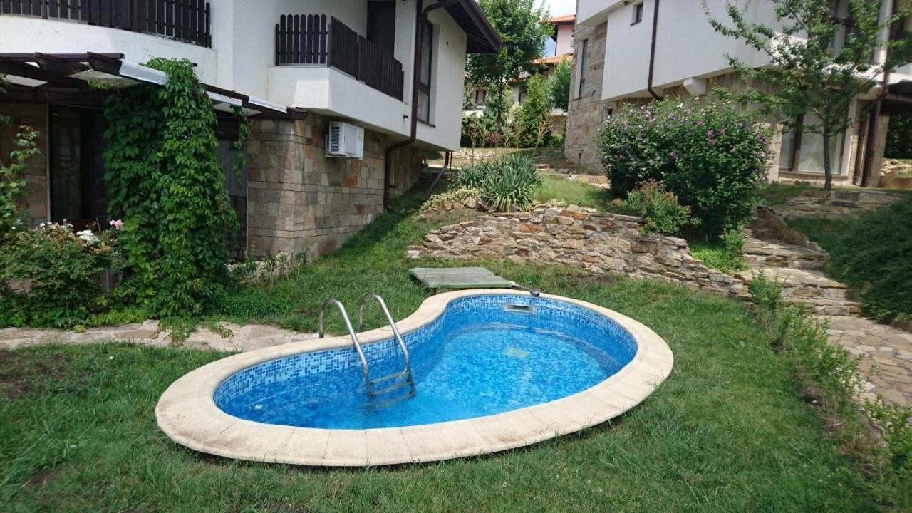 Villa Nina - Bay View Villas Kosharitsa Extérieur photo